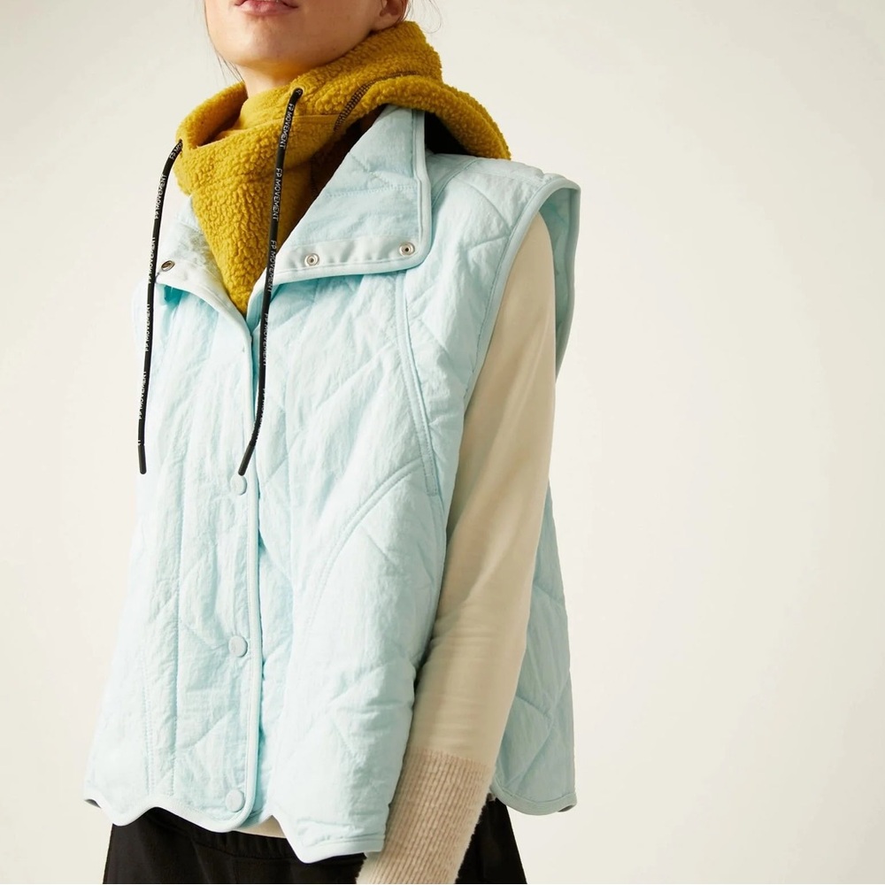 FREE PEOPLE FP MOVEMENT Quinn Quilted Puffer Vest blue glow size Medium